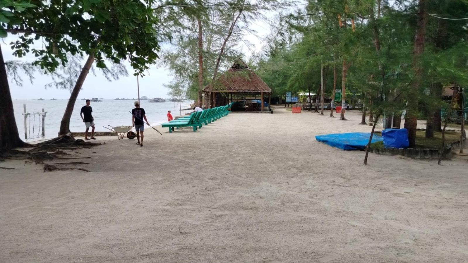 Madu Tiga Beach&Resort Tanjung Pinang Exterior foto